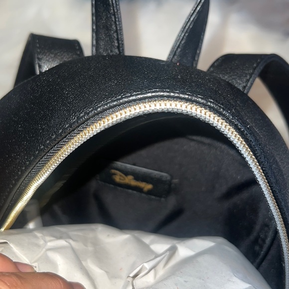 DISNEY SET MICKEY AND MINNIE BACKPACKS PLUS FREE WALLET! - Picture 14 of 17